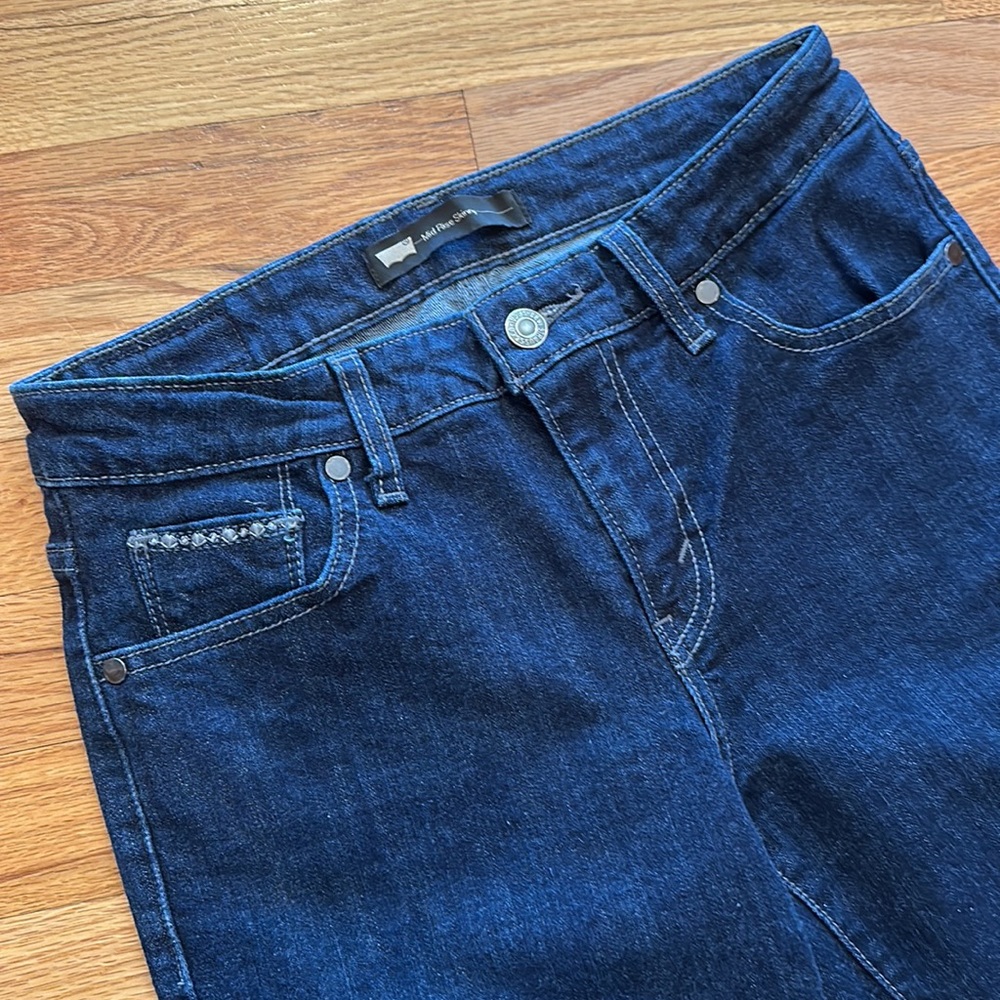 Levi mid rise skinny jeans - Picture 2 of 6